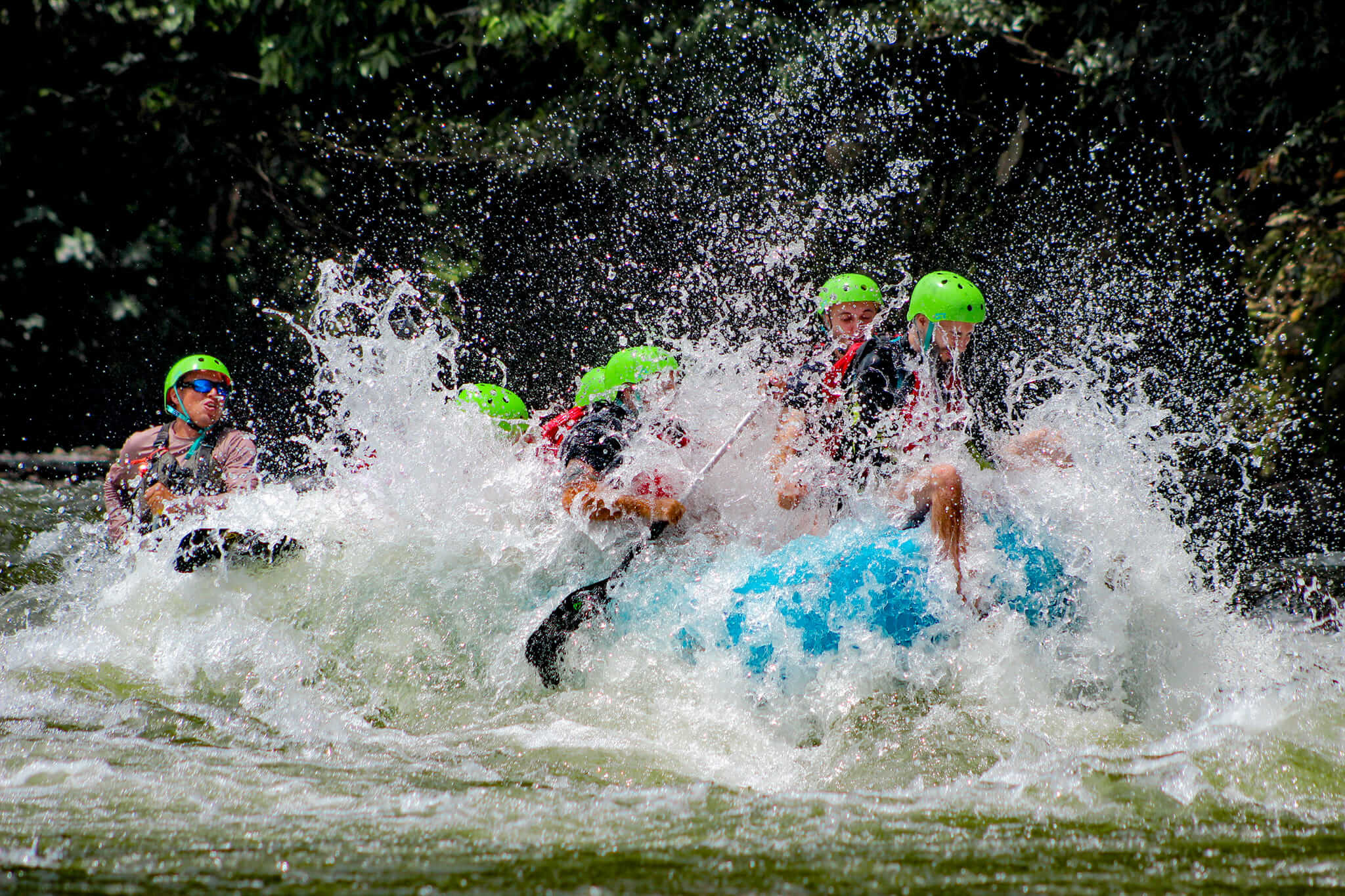 White Water Rafting Class 23 Finca Luna Nueva